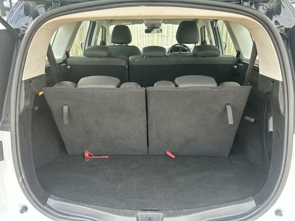 Renault Grand Scenic 1.3L Iconic GK19CVH White #4