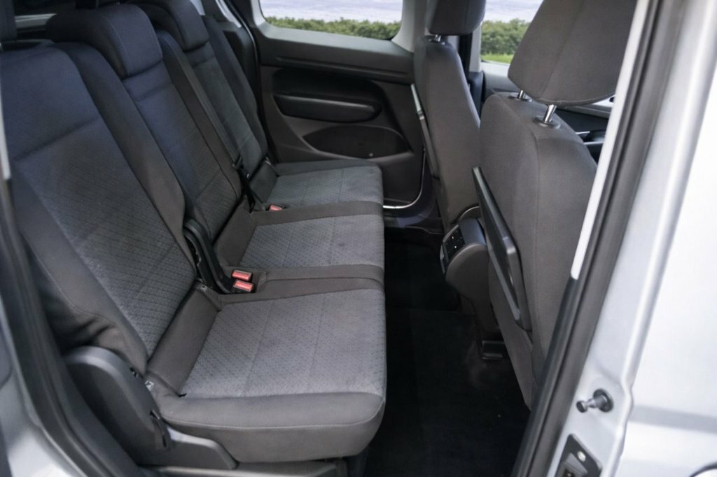 Ford Tourneo Connect 2L Titanium CF72YDV Silver #5