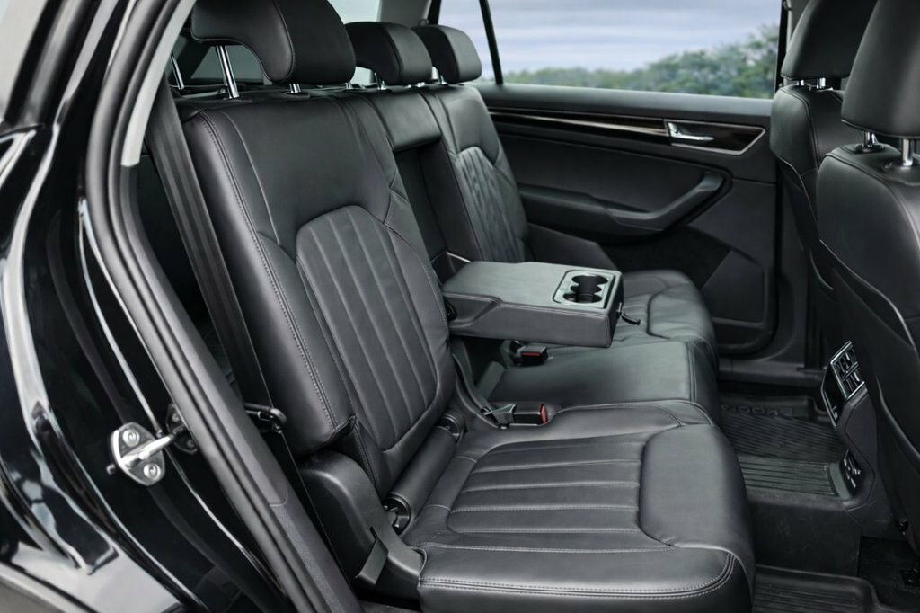 Skoda Kodiaq 2L Laurin Klement GK21NCC Black #5