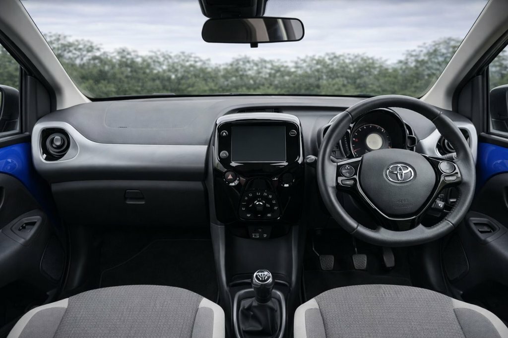 Toyota Aygo 1L X-trend LM71NHO Blue #6