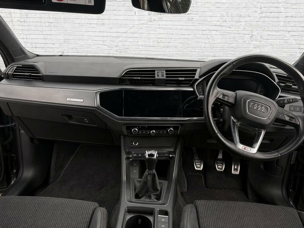 Audi Q3 1.5L S Line EN21OOU Grey #4