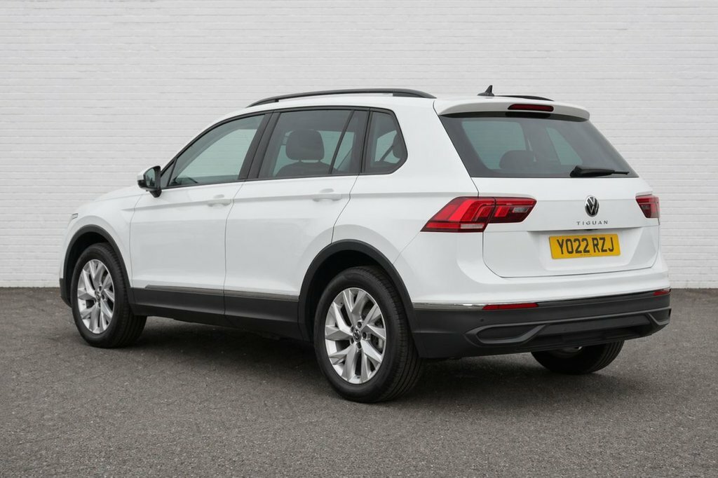 Volkswagen Tiguan 1.5L Life YO22RZJ White #2