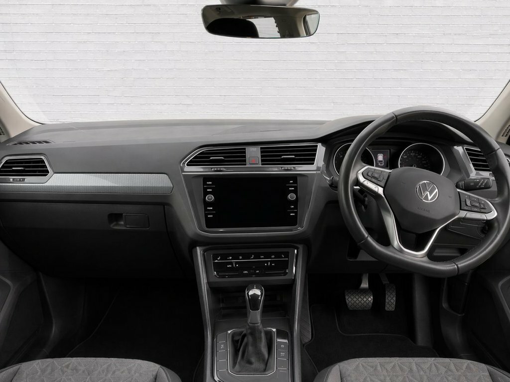 Volkswagen Tiguan 1.5L Life YO22RZJ White #4