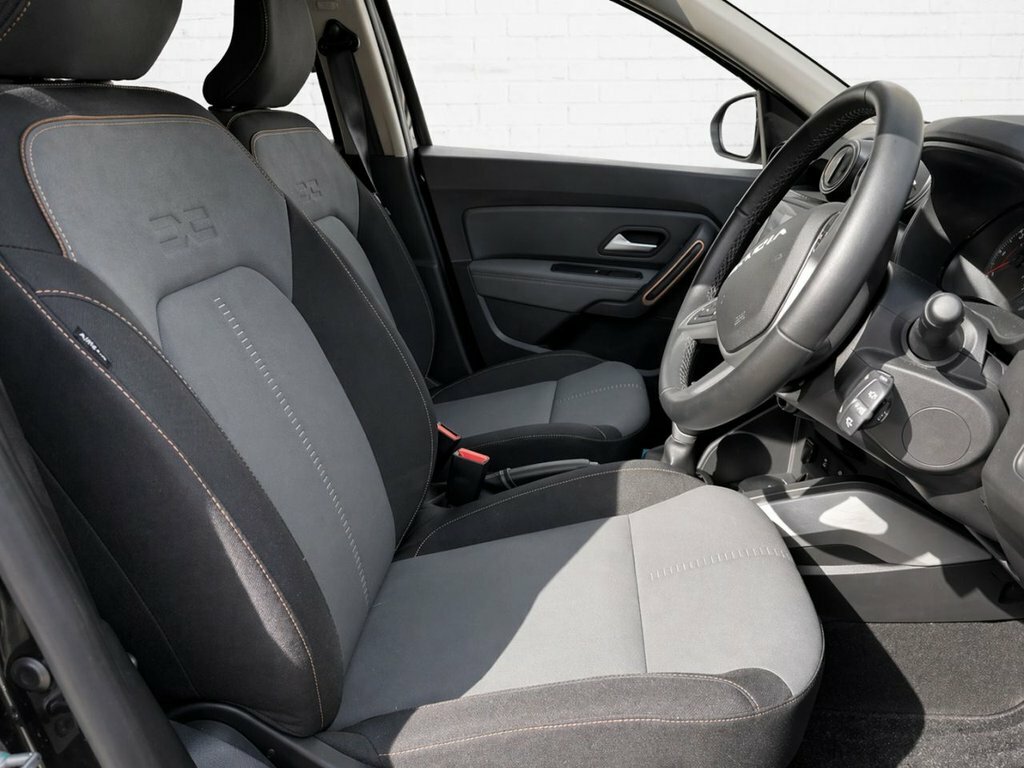 Dacia Duster 1.3L Extreme Black #5