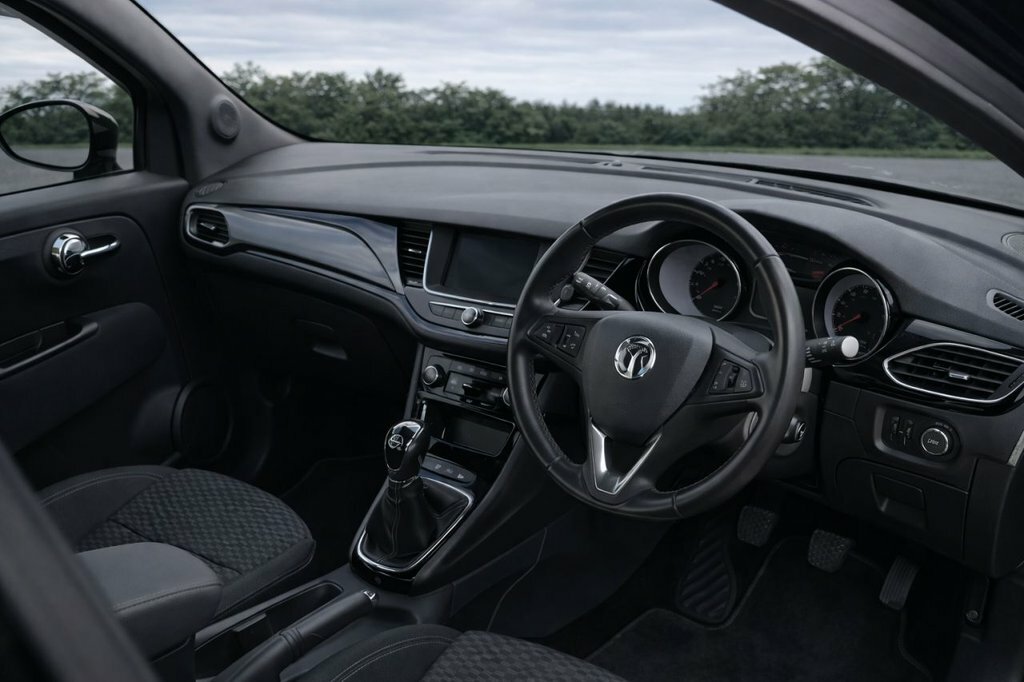 Vauxhall Astra 1.4L Sri Vx Line Nav DV69NYX Black #4
