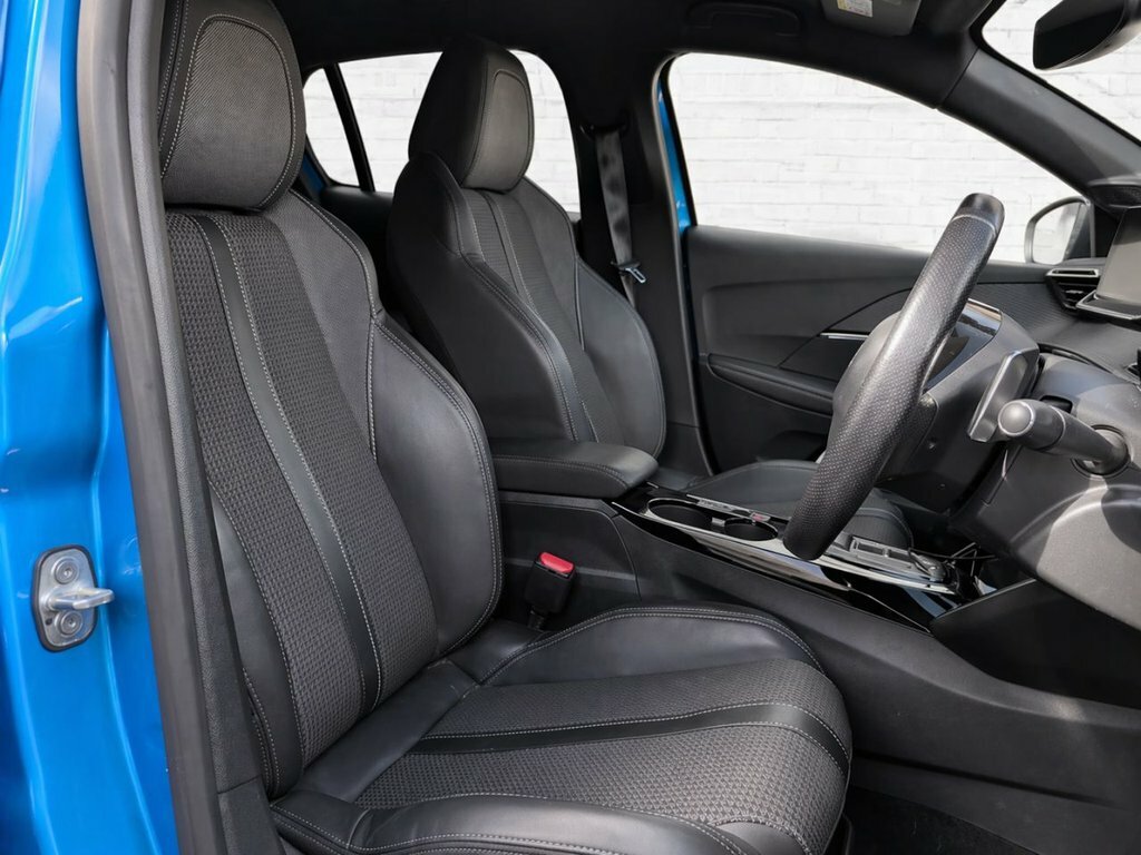 Peugeot 208 1.2L Gt CK22WXD Blue #5