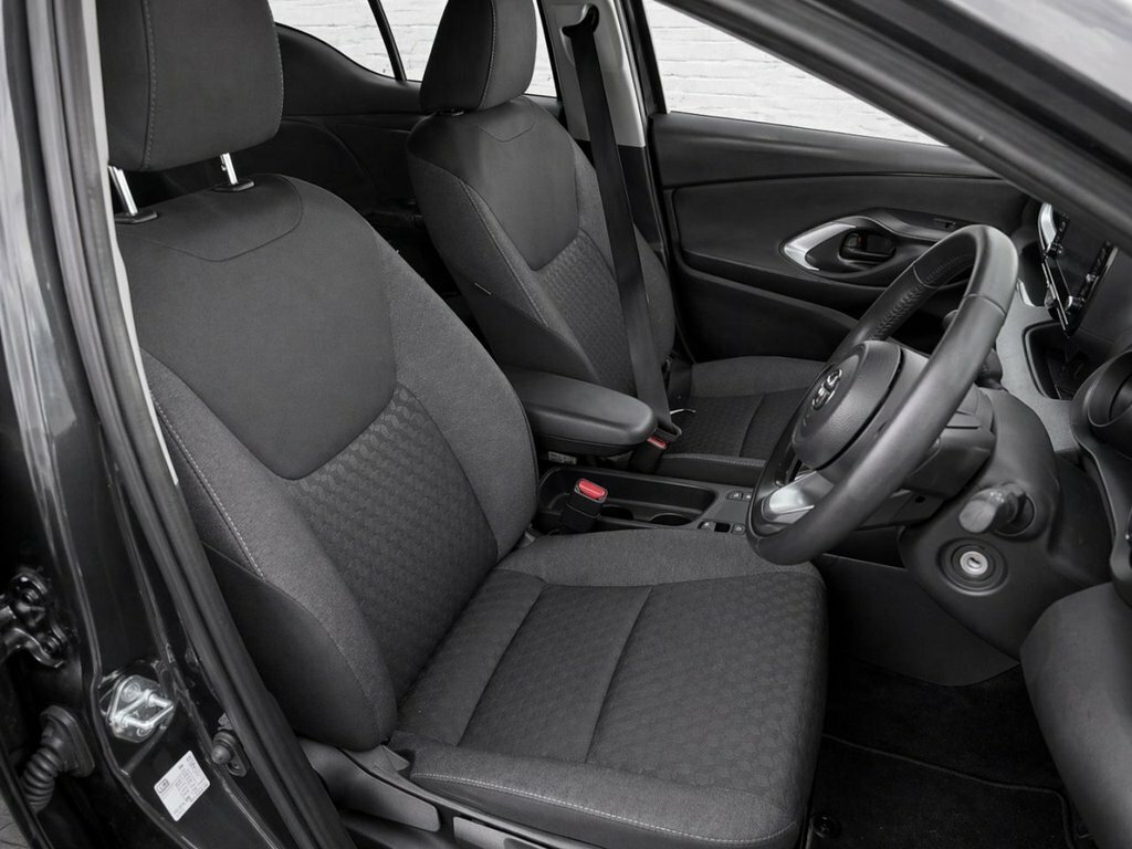 Toyota Yaris 1.5L Design EJ73XCC Black #5