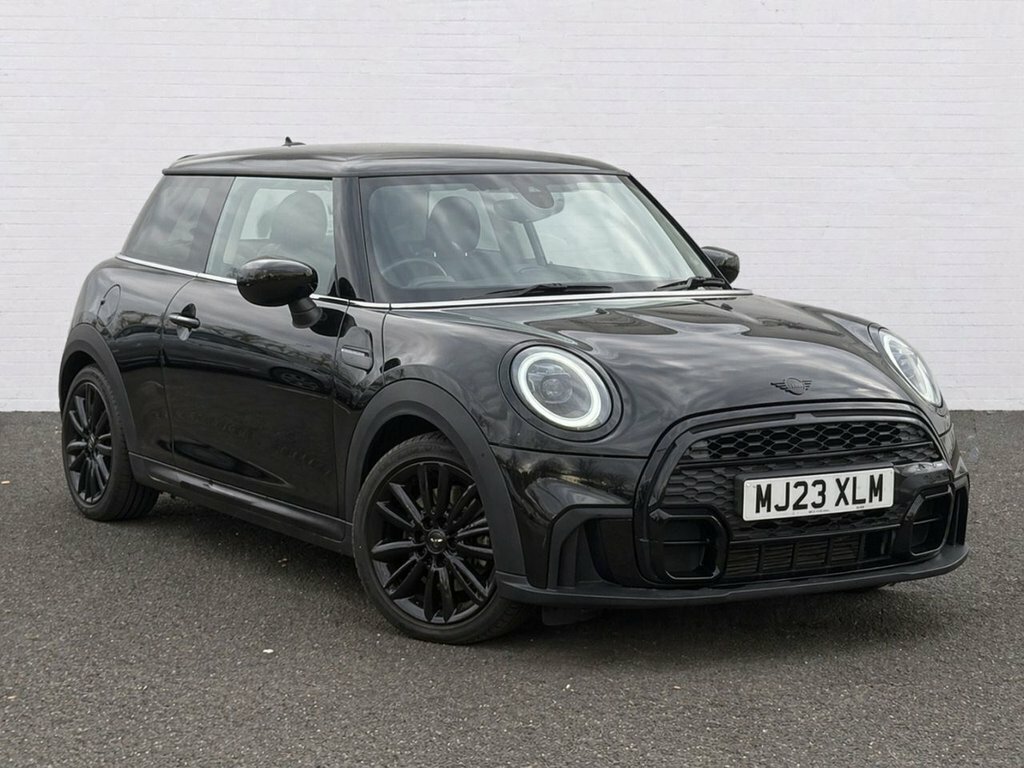 Mini Hatch 1.5L Cooper Sport Black