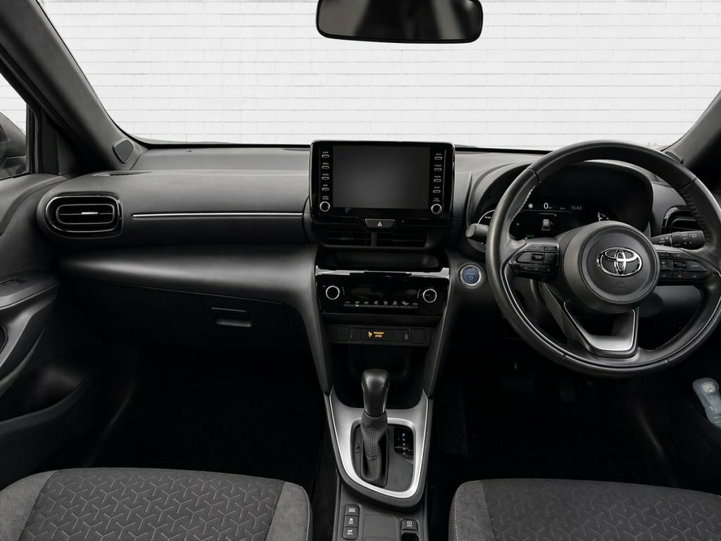 Toyota Yaris Cross 1.5L Design LL73OHP Grey #4
