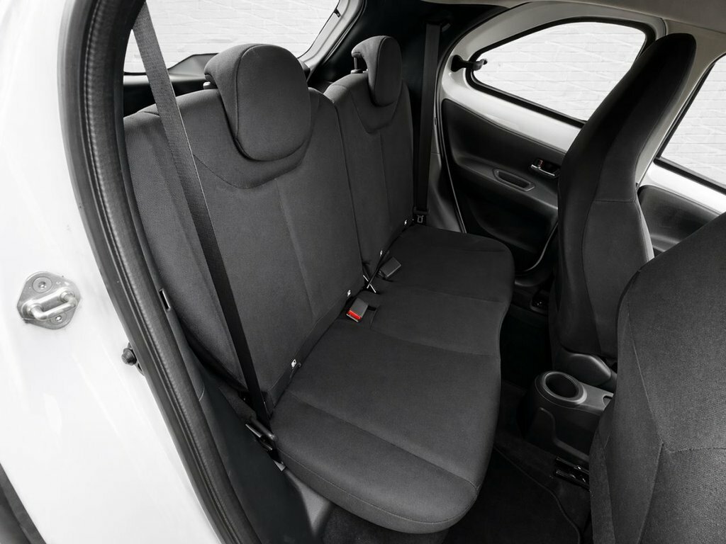 Toyota Aygo X 1L Pure BK22NJE White #6