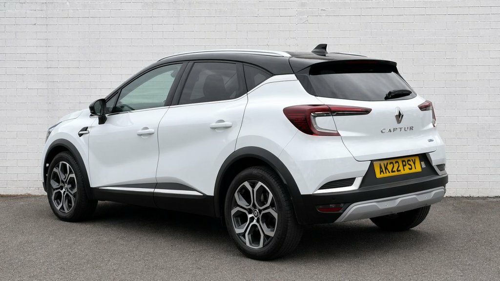 Renault Captur 1.6L Se Edition AK22PSY White #2