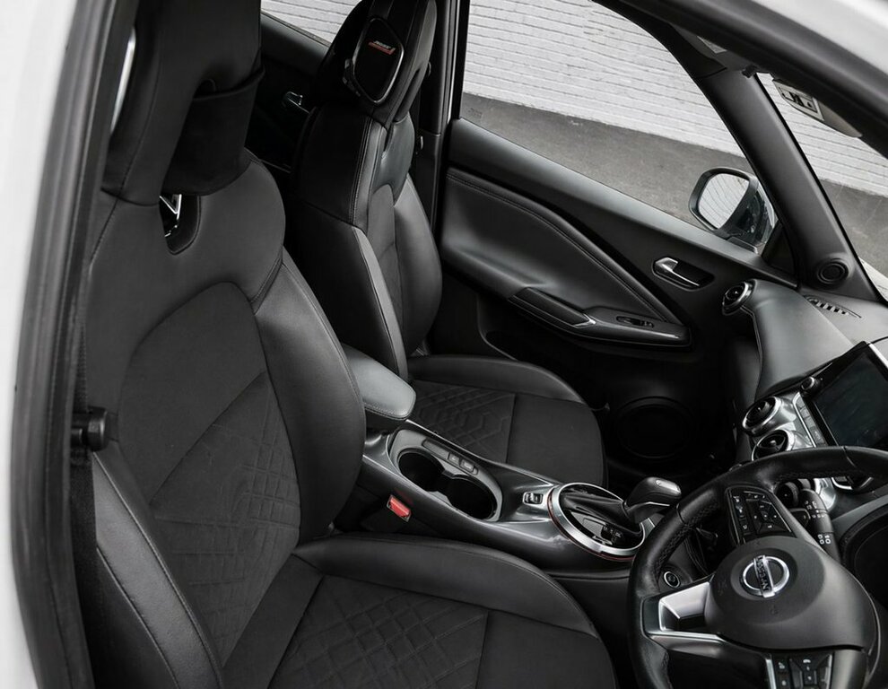 Nissan Juke 1L Tekna AK71KVT White #5