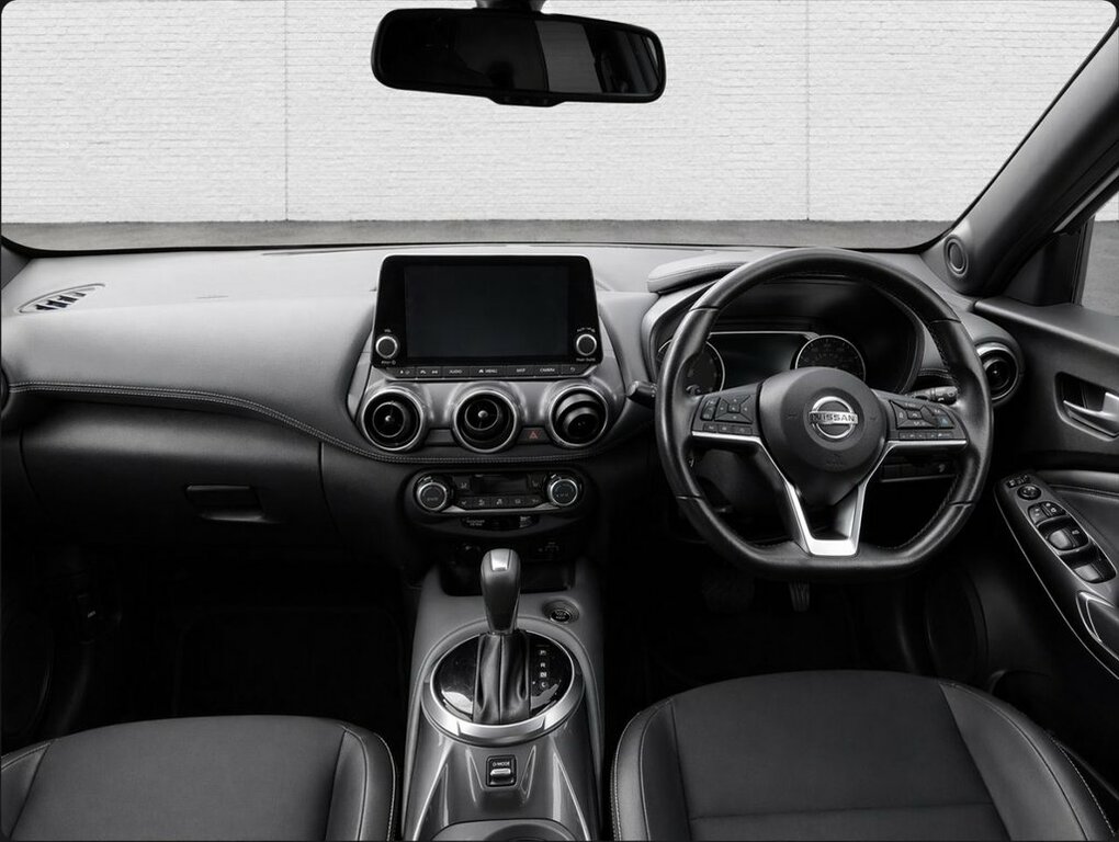 Nissan Juke 1L Tekna AK71KVT White #4