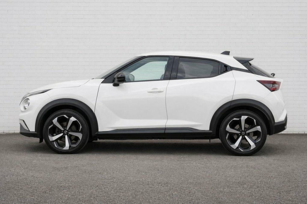 Nissan Juke 1L Tekna AK71KVT White #3