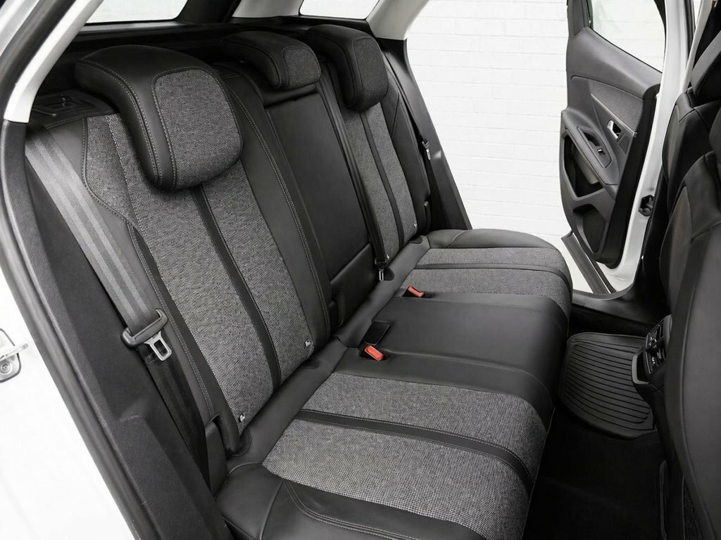 Peugeot 3008 1.2L Allure White #6