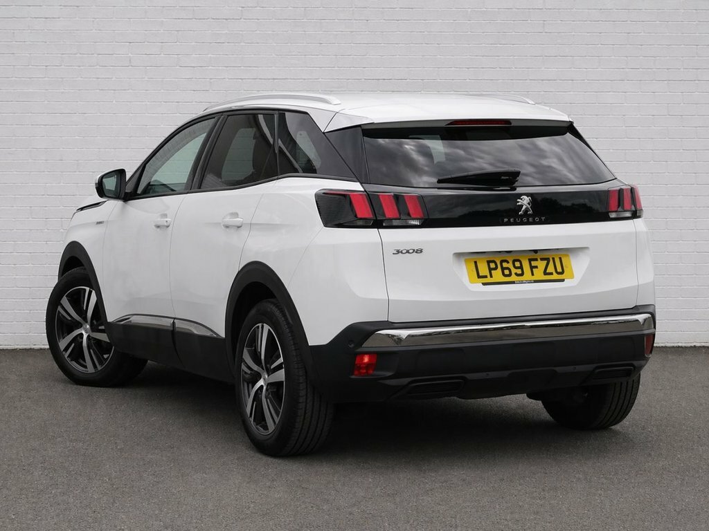 Peugeot 3008 1.2L Allure White #2