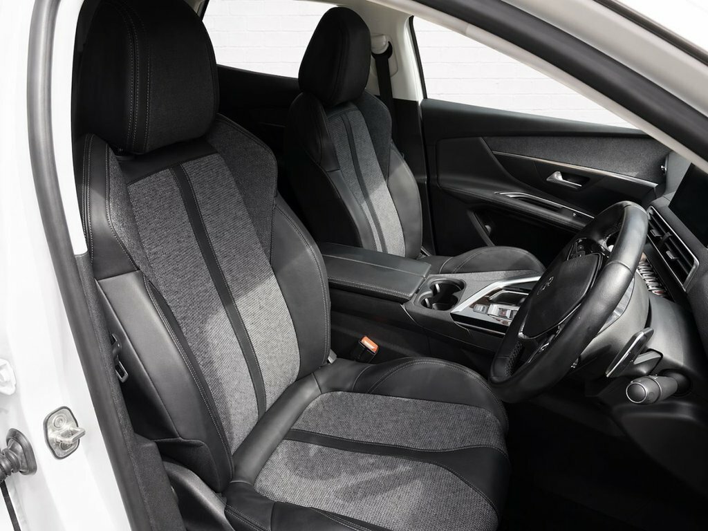 Peugeot 3008 1.2L Allure White #5
