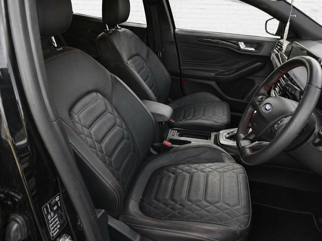 Ford Focus 1L St-line Vignale FJ23OES Black #5