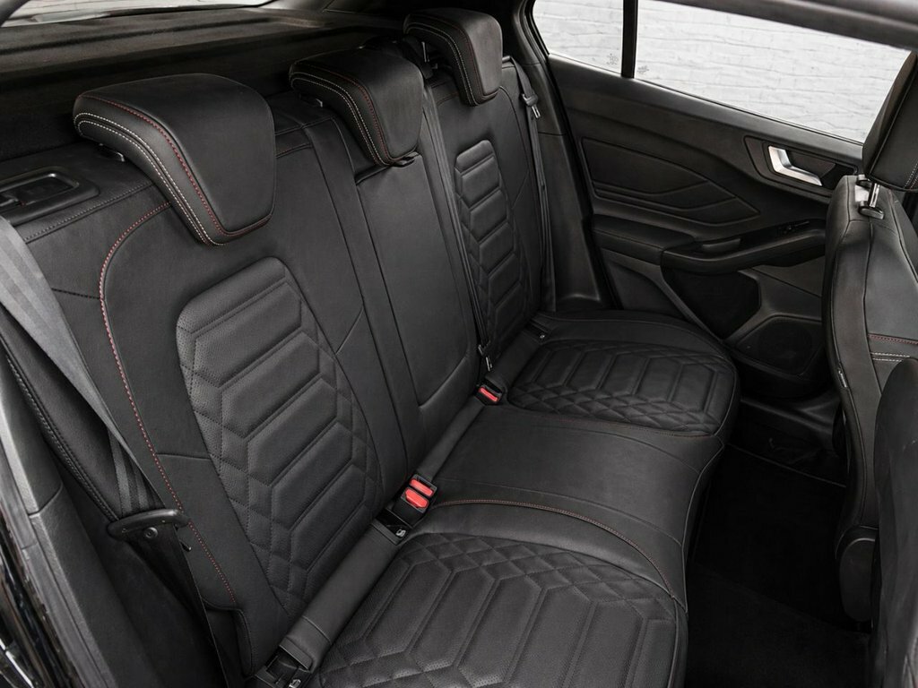 Ford Focus 1L St-line Vignale FJ23OES Black #6