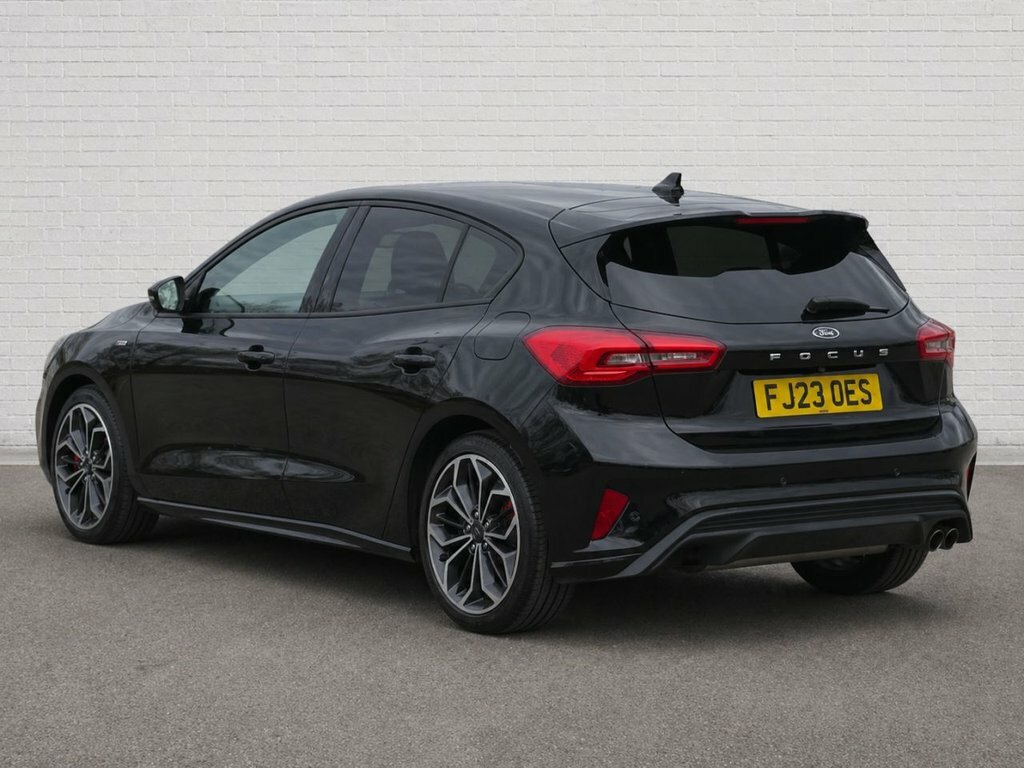 Ford Focus 1L St-line Vignale FJ23OES Black #2
