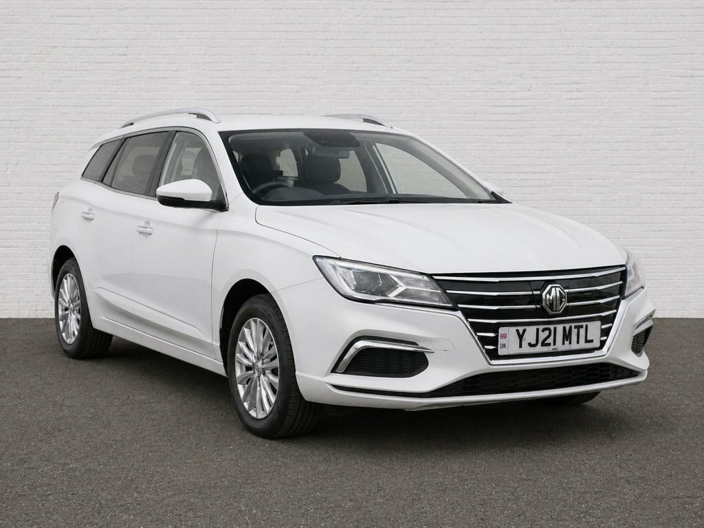 MG MG5 Estate White