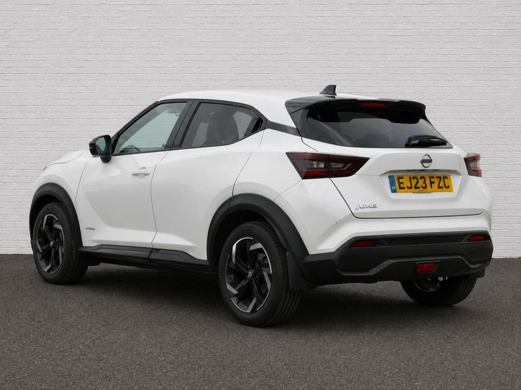 Nissan Juke 1.6L N-connecta EJ23FZC White #2