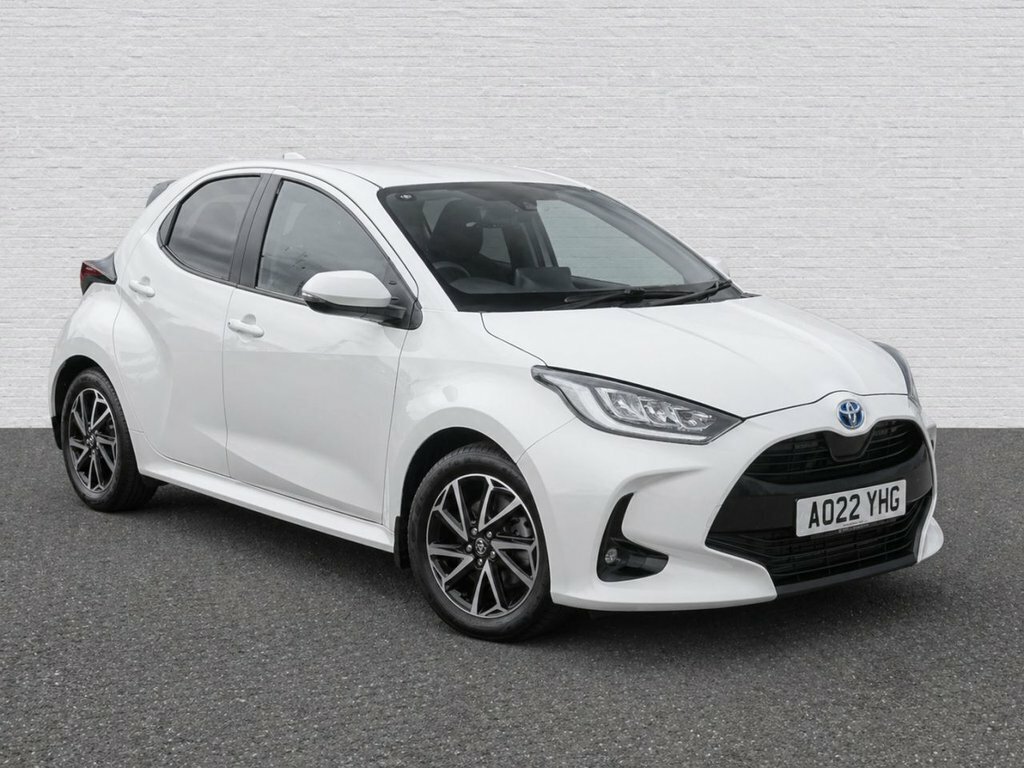 Toyota Yaris 1.5L Design White