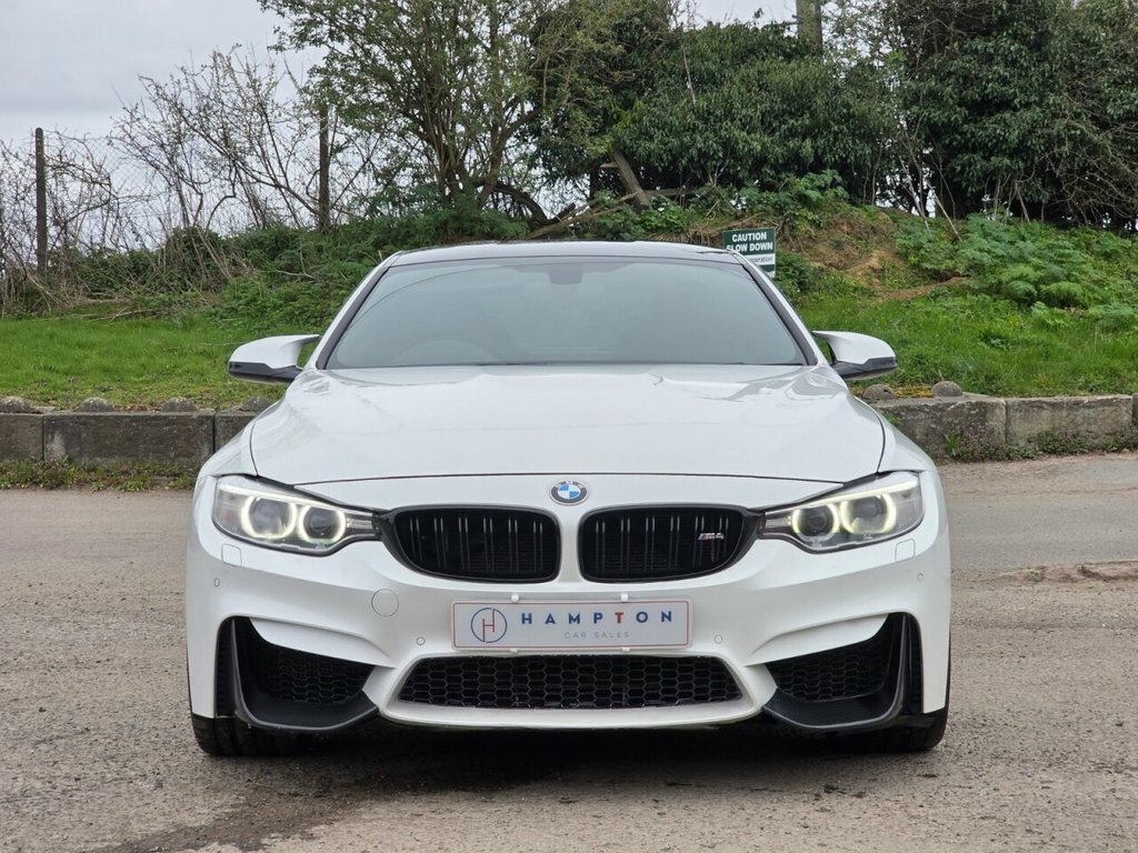 BMW M4 3L Competition DV66SUU White #3