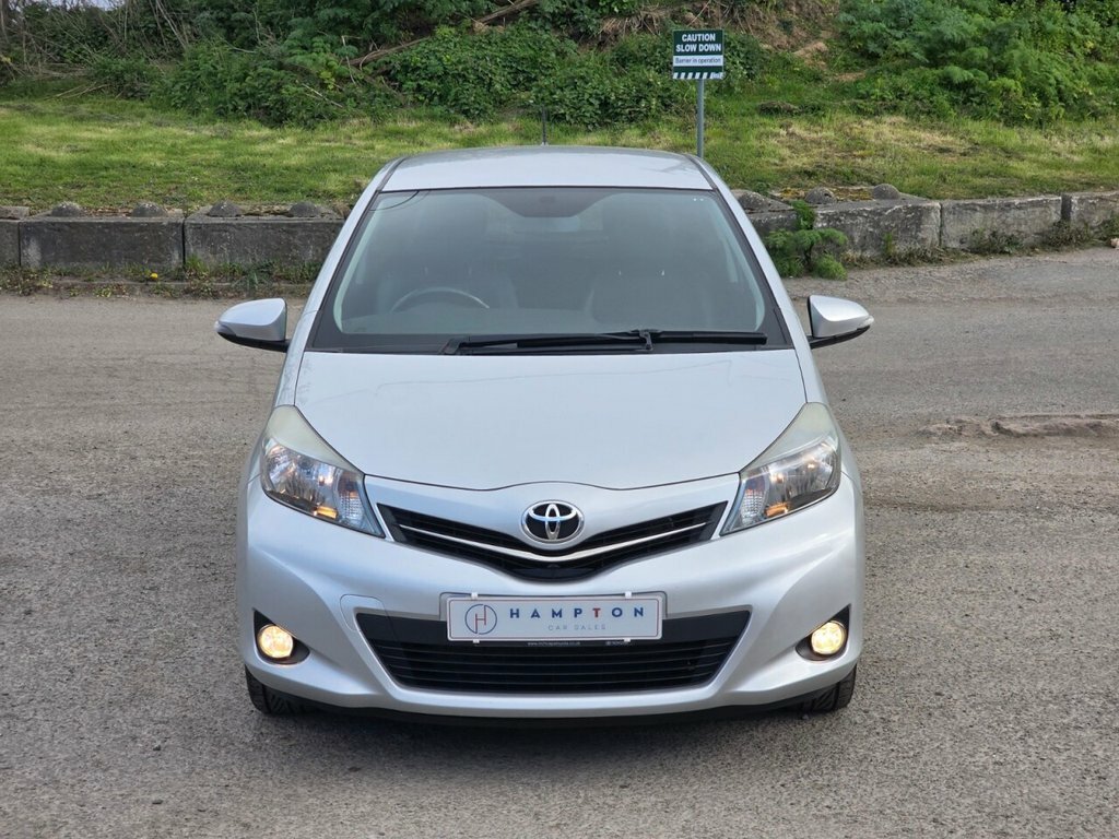 Toyota Yaris 1.3L Trend DE62UVL Silver #4