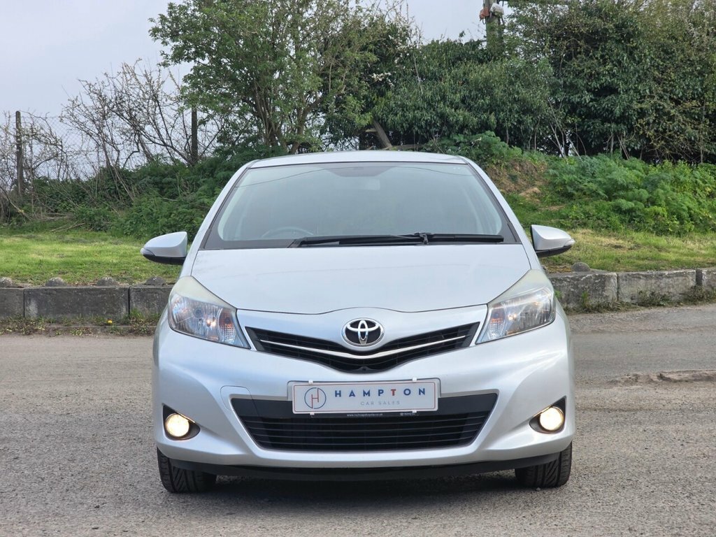 Toyota Yaris 1.3L Trend DE62UVL Silver #3