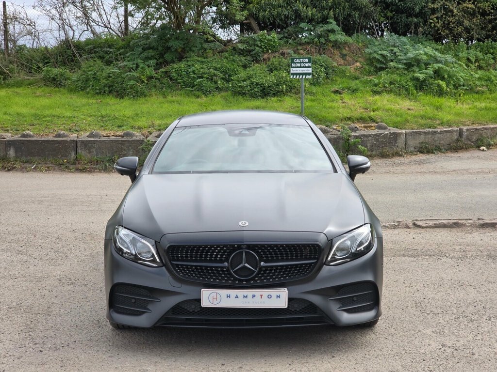 Mercedes-Benz E Class Coupe BV19WOY Red #4