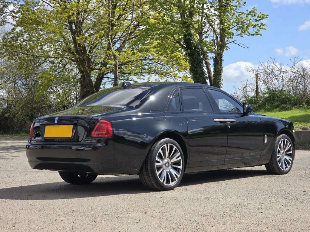 Rolls-Royce Ghost V12 Ewb White #10
