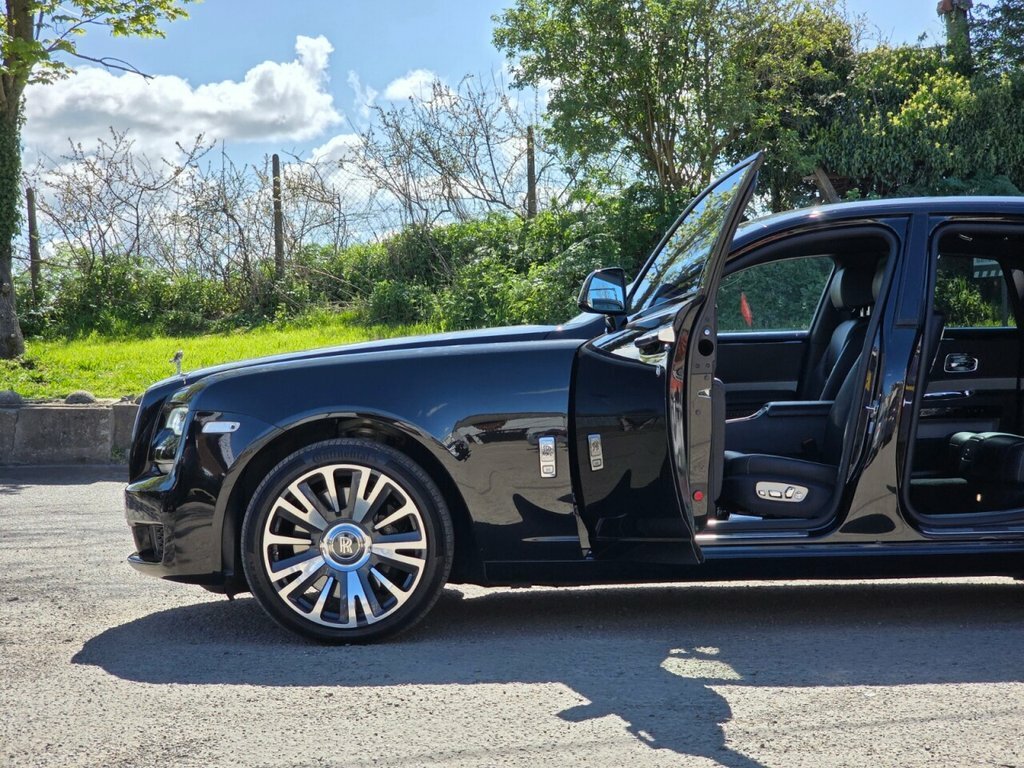 Rolls-Royce Ghost V12 Ewb White #11