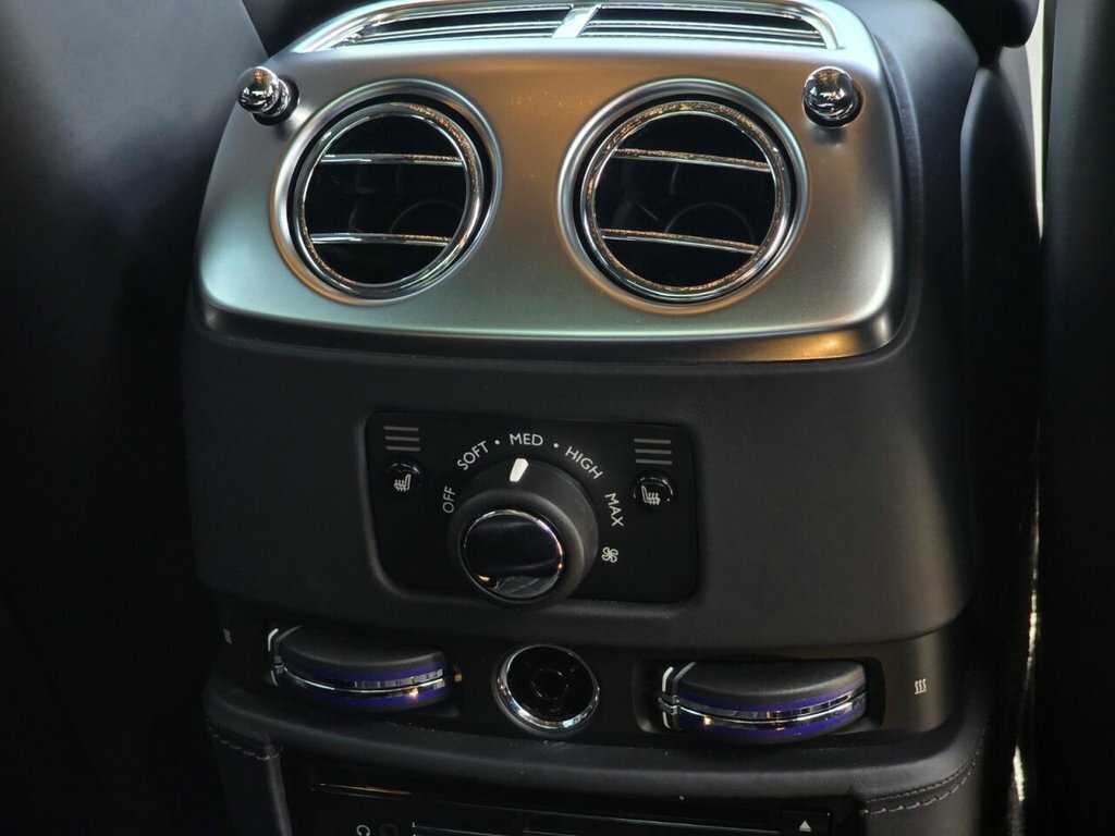 Rolls-Royce Ghost V12 Ewb White #36