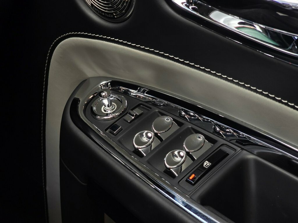 Rolls-Royce Ghost V12 Ewb White #39