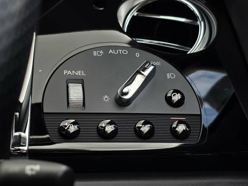 Rolls-Royce Ghost V12 Ewb White #49