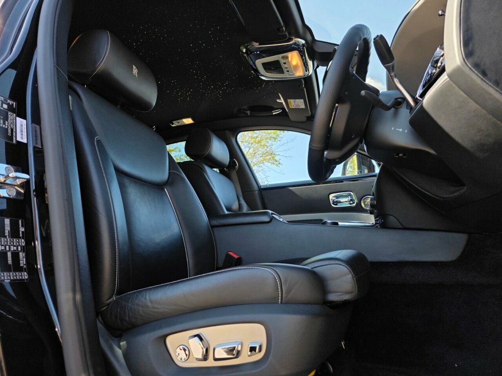 Rolls-Royce Ghost V12 Ewb White #18