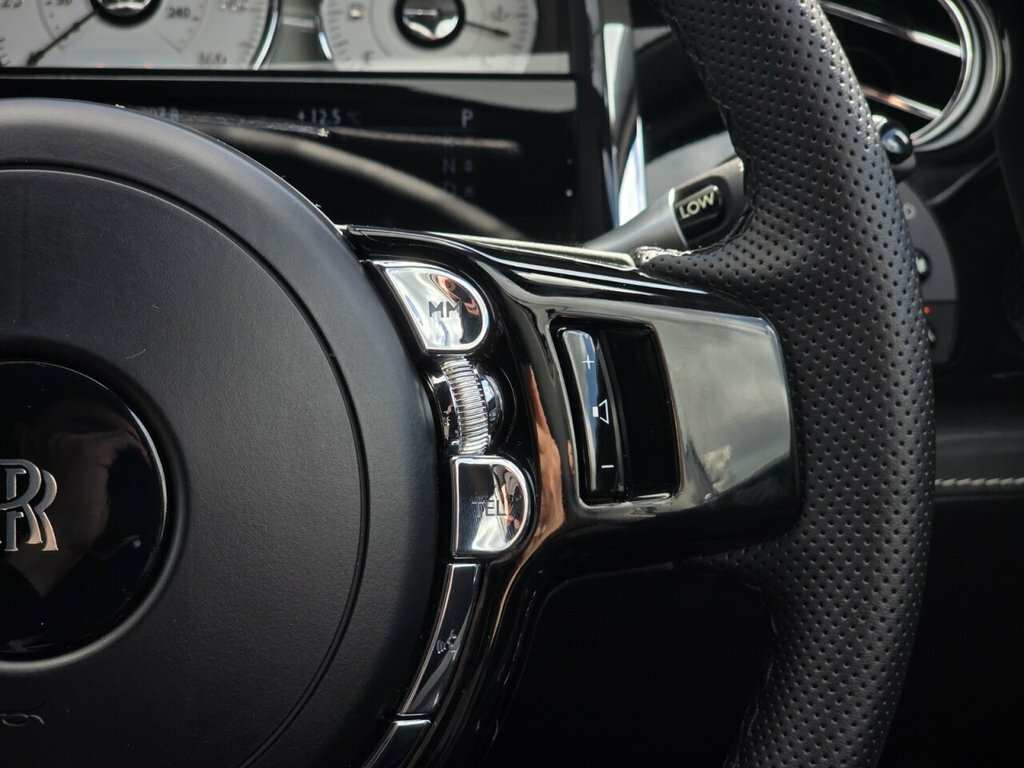 Rolls-Royce Ghost V12 Ewb White #46