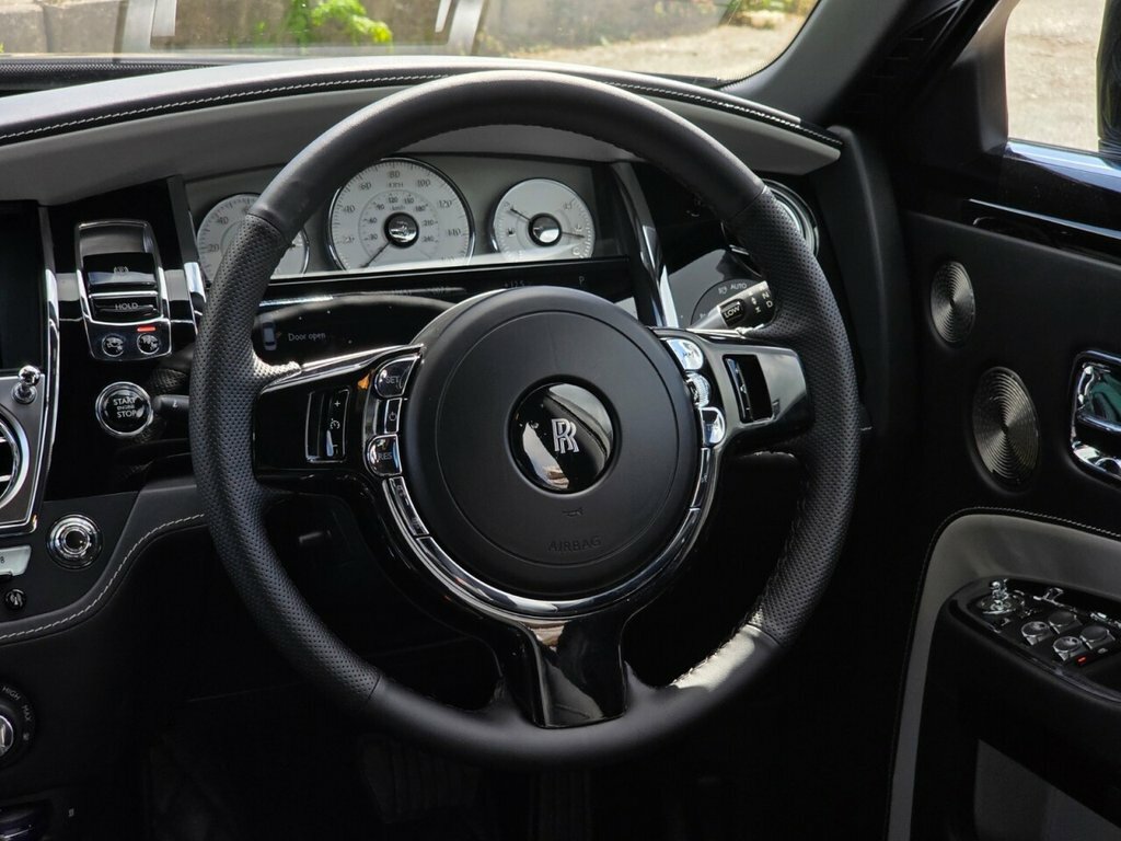 Rolls-Royce Ghost V12 Ewb White #27