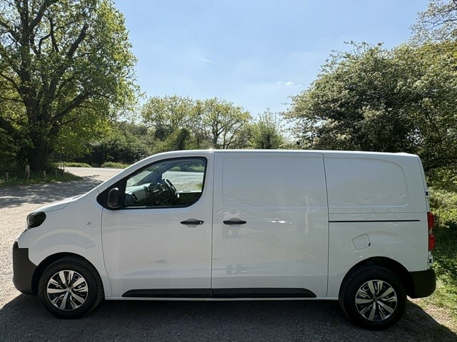 Vauxhall Vivaro L1h1 F2900 Prime DP24TXL #3