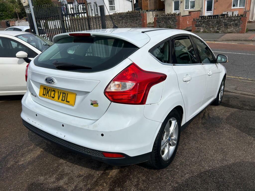 Ford Focus 1.6 Zetec Euro 5 DK13VDL White #6