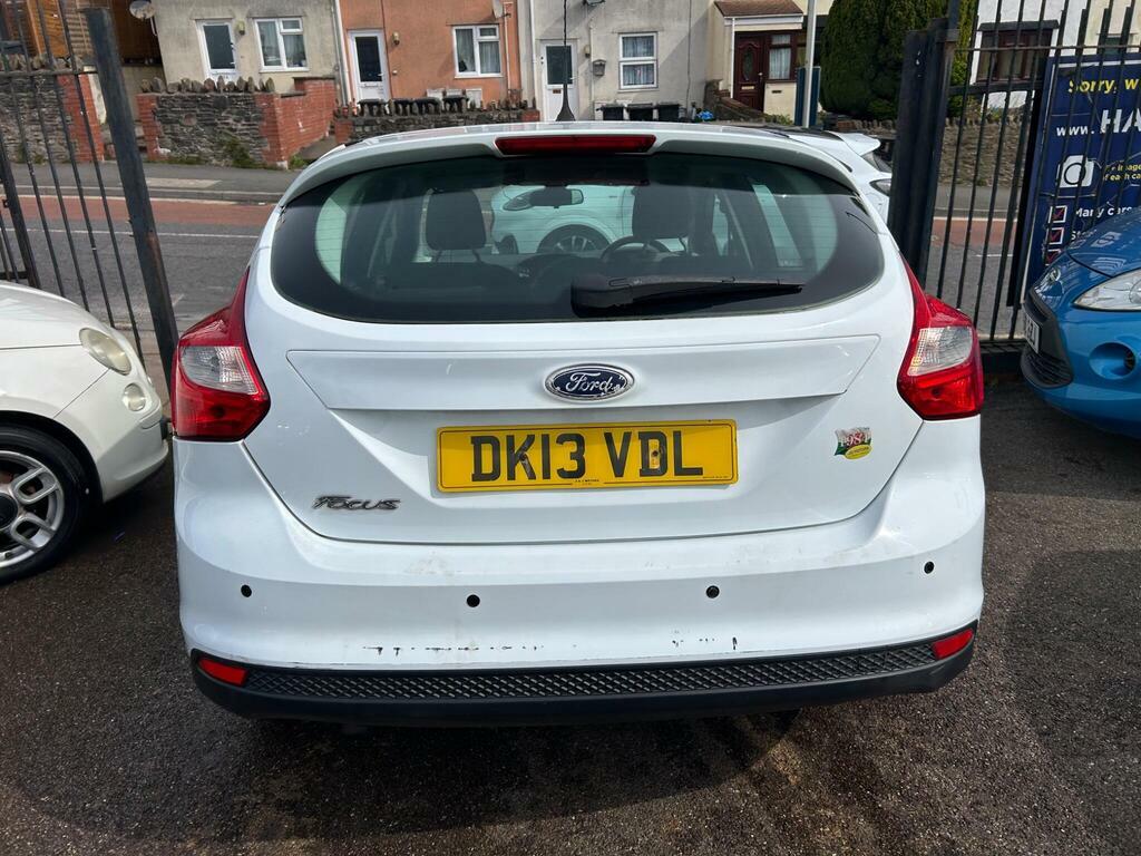 Ford Focus 1.6 Zetec Euro 5 DK13VDL White #5