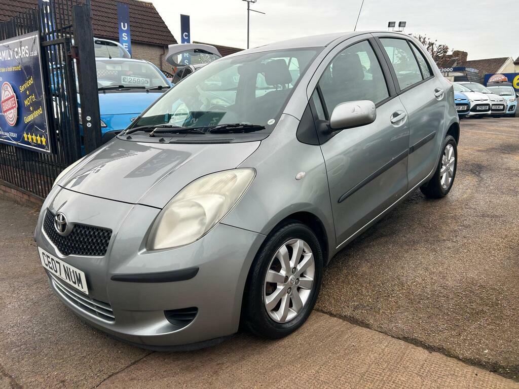 Toyota Yaris 1.3 Vvt-i Zinc Silver