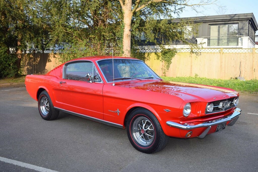 Ford Mustang Fastback 289 V8