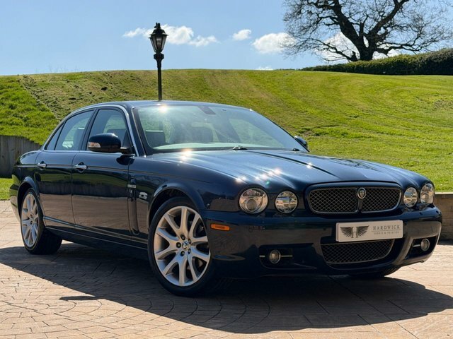 Jaguar XJ 2009 3.0 V6 Sovereign Saloon Blue