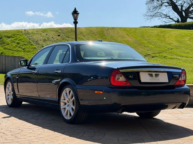 Jaguar XJ 2009 3.0 V6 Sovereign Saloon Blue #6