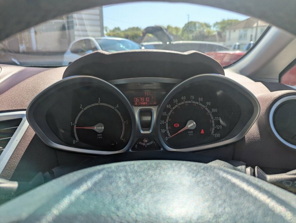 Ford Fiesta 1.6L Zetec Red #5