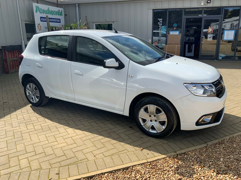 Dacia Sandero 1.0 Sce Comfort Hatchback HG19DGV White #2