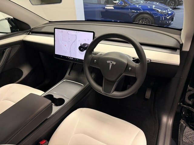Tesla Model Y Dual Motor Long Range Suv 4Wde AJ71VFR Black #2