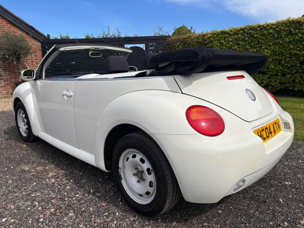 Volkswagen Beetle 1.4 16V Cabriolet Euro 4 75 Ps HC04ATN White #2